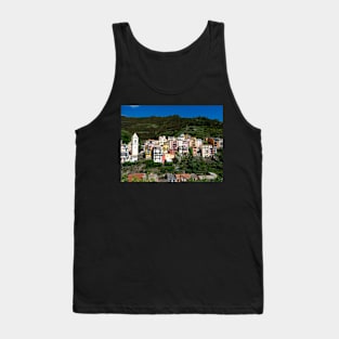 View on the cliff town of Manarola, one of the colorful Cinque Terre on the Italian west coast Tank Top